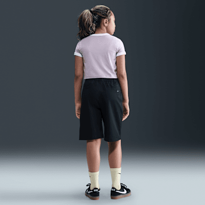 Nike Sportswear Older Kids' (Girls') Cropped T-Shirt