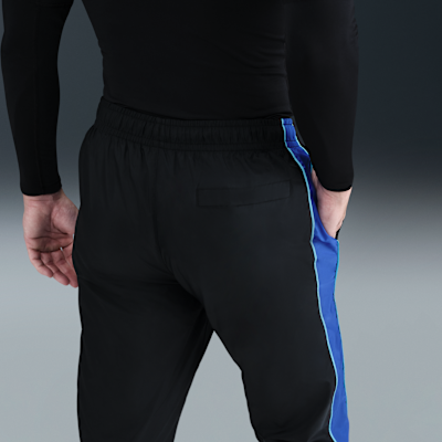 Inter Mailand Sport Essentials Nike Fußball-Trainingsanzug aus Webmaterial mit Kapuze (Herren)
