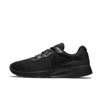 Black nike 2025 tanjun trainers