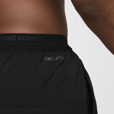 Shorts de correr Dri-FIT de 13 cm con forro de ropa interior para hombre Nike Stride Run Energy