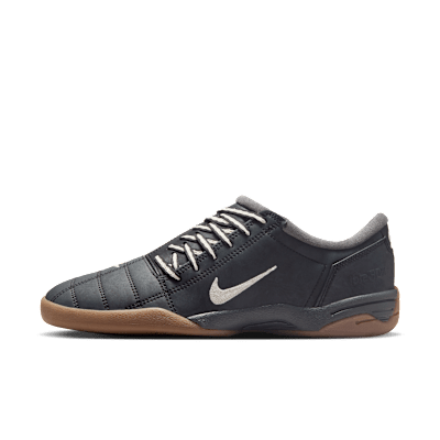Nike Total 90