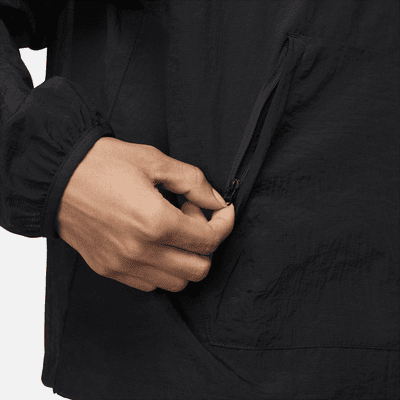 Maglia in tessuto Nike Sportswear Tech Pack – Uomo