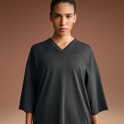 NikeSKIMS Airy Women's Oversized V-Neck T-Shirt