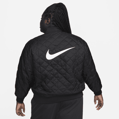 Nike Sportswear vendbar bomberjakke i collegestil til dame (Plus Size)