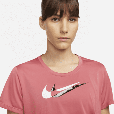 Nike Dri-FIT Swoosh Run Playera de correr de manga corta para mujer