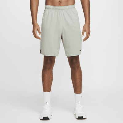 Shorts versátiles sin forro Dri-FIT de 23 cm para hombre Nike Totality