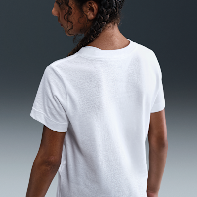 Nike Sportswear Older Kids' T-Shirt