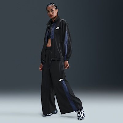 Dámská bunda Nike Sportswear Windrunner ve volnějším střihu