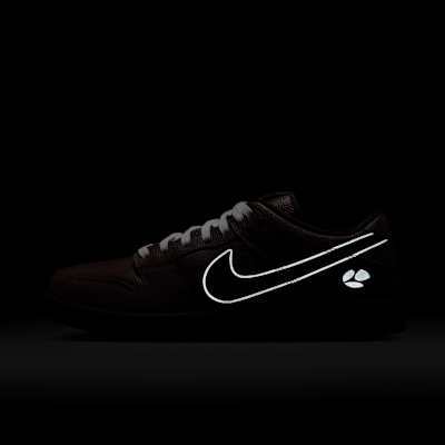 Nike SB Dunk Low Pro Skate Shoes