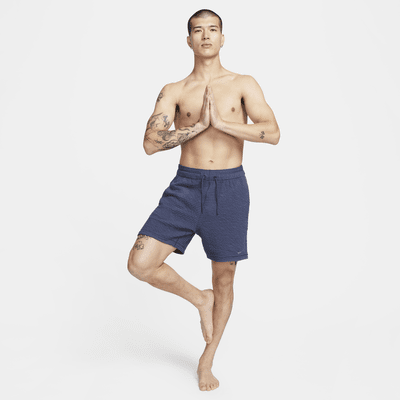 Shorts sin forro Dri-FIT de 18 cm para hombre Nike Yoga