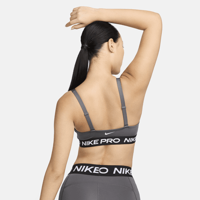 Nike Pro Indy Plunge gepolsterter Sport-BH mit mittlerem Halt