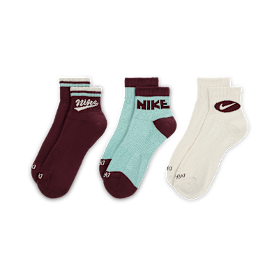Nike Everyday Plus Ankle Socks (3 Pairs)