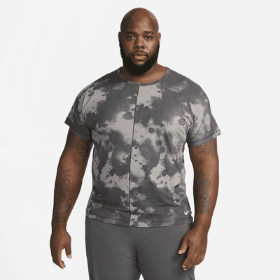 Nike Dri-FIT Men's Allover Print Short-Sleeve Yoga Top