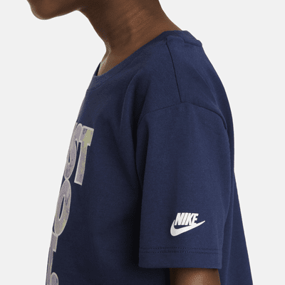 Playera estampada infantil Nike Club