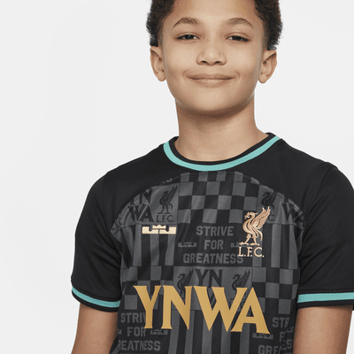 Jersey de fútbol Nike Dri-FIT Replica para niños talla grande LeBron x Liverpool FC Stadium