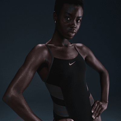 Traje de baño de una pieza con espalda deportiva para mujer Nike Swim HydraStrong Vex Color-Block