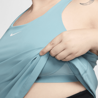 Camiseta de tirantes con bra deportivo con almohadilla de media sujeción para mujer (talla grande) Nike Swoosh