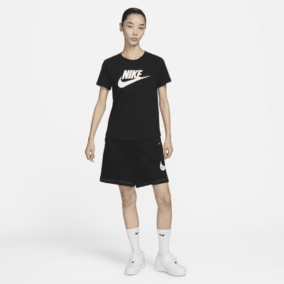 เสื้อยืดผู้หญิงมีโลโก้ Nike Sportswear Essentials