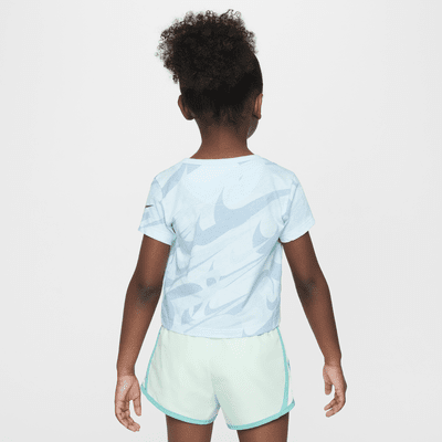 Playera con gráfico infantil Nike Prep in Your Step 