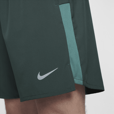 Short de running 2-en-1 18 cm Dri-FIT Nike Challenger pour homme