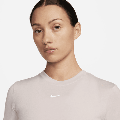 Nike Sportswear Essential Women's Slim Cropped T-Shirt