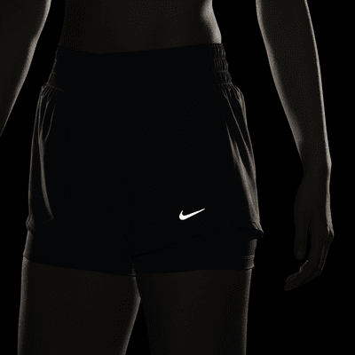 กางเกงขาสั้น 2-in-1 เอวปานกลาง 3 นิ้วผู้หญิง Nike Dri-FIT One