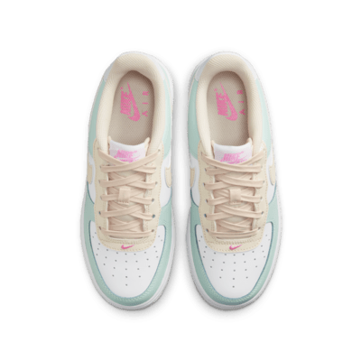 Nike Air Force 1 Older Kids' Shoes