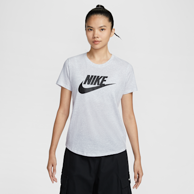 Nike Sportswear Essentials