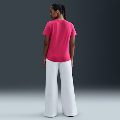 Nike Sportswear Club Essentials Women's T-Shirt