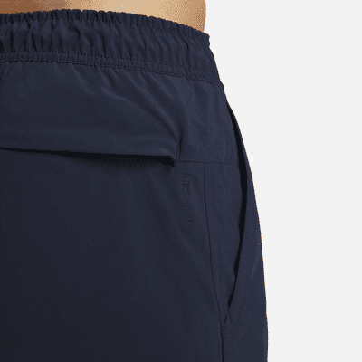 Shorts versátiles sin forro Dri-FIT de 18 cm para hombre Nike Unlimited