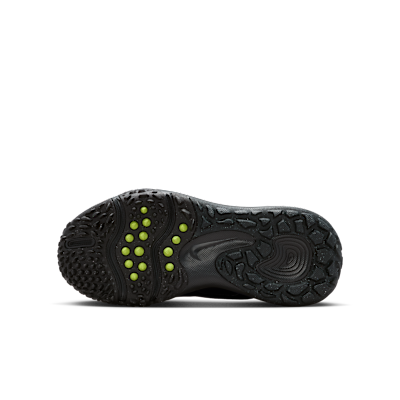 Nike Cross Turf Big Kids' Shoes
