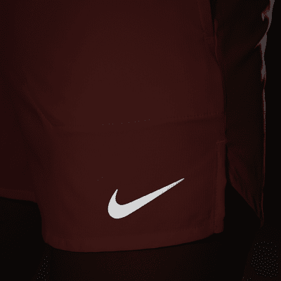 Nike Stride Dri-FIT 13 cm-es, belső rövidnadrággal bélelt férfi futórövidnadrág