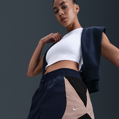Shorts de entrenamiento de tiro medio holgados de 8 cm para mujer Nike Sportswear