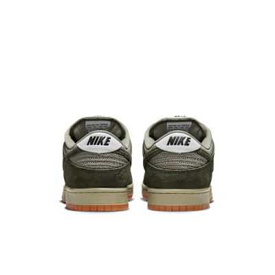 Nike SB Dunk Low Pro B Skate Shoes