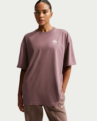 Nike Sportswear Classic Women's Oversized Short-Sleeve T-Shirt