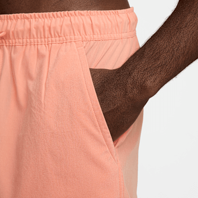 Shorts versátiles sin forro Dri-FIT de 13 cm para hombre Nike Unlimited