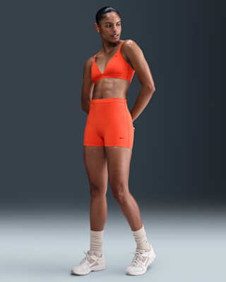Женские шорты Nike Form Boyshorts