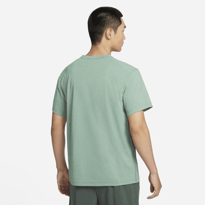 Nike Dri-FIT UV Hyverse Men's Short-Sleeve Fitness Top