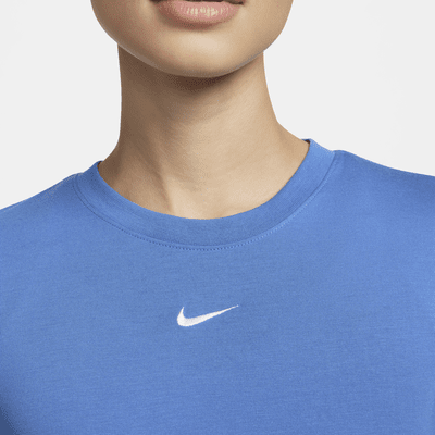 T-shirt corta slim fit Nike Sportswear Essential – Donna