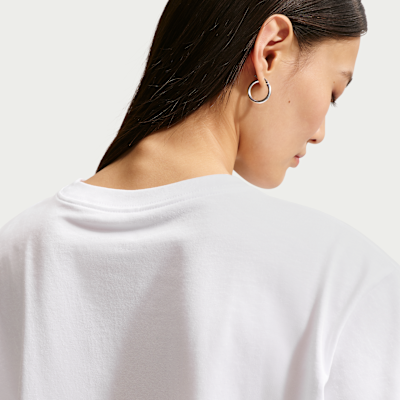 Playera de manga corta de ajuste holgado cropped para mujer Nike Sportswear