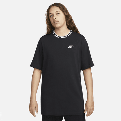 Playera de manga corta con botones para hombre Nike Club.