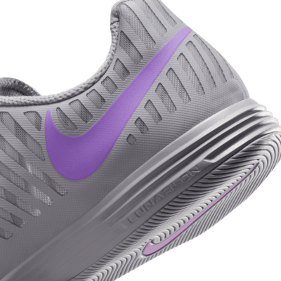 Tenis de fútbol de corte low para cancha cubierta Nike Lunargato II