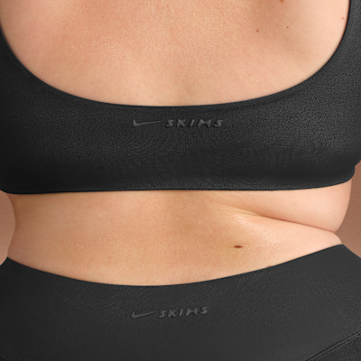 NikeSKIMS Matte Women's Scoop-Neck Bra