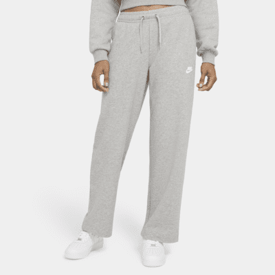 Nike Sportswear Club