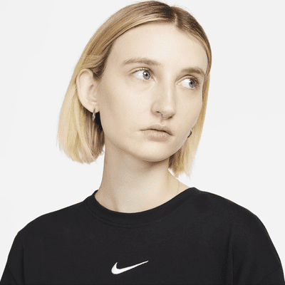 Nike Sportswear Women's Cropped T-Shirt