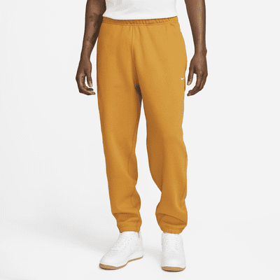 Nike Solo Swoosh Men's Fleece Trousers. Nike UK
