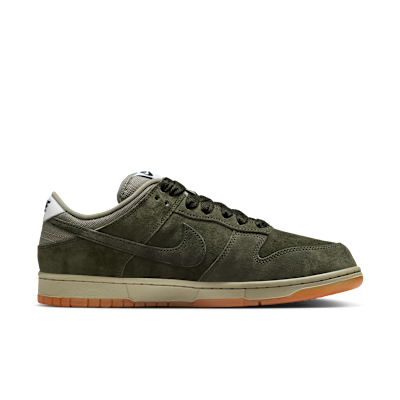 Nike SB Dunk Low Pro B Skate Shoes