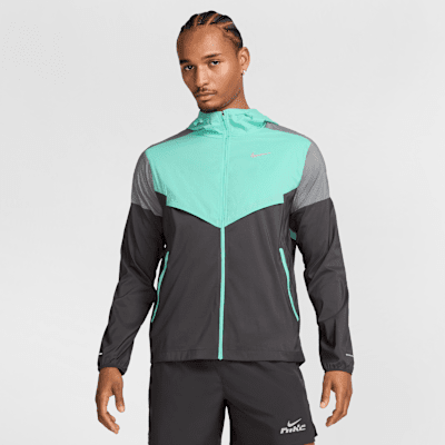 Nike Impossibly Light Windrunner