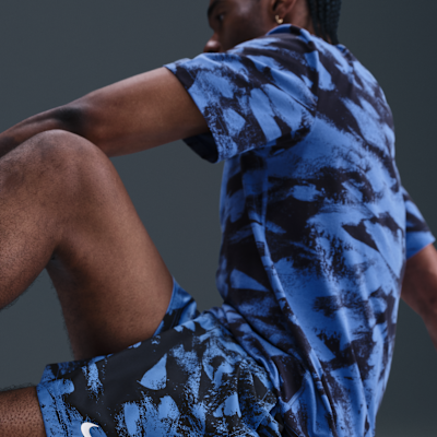 Shorts versátiles Dri-FIT de 18 cm sin forro para hombre Nike Form