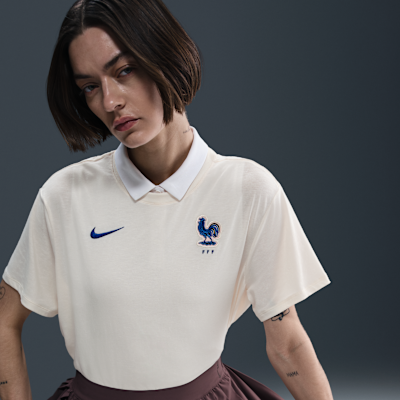 FFF Relaxed Parte de arriba de fútbol de manga corta Nike One Dri-FIT - Mujer